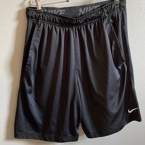 Men’s Athletic Shorts size L